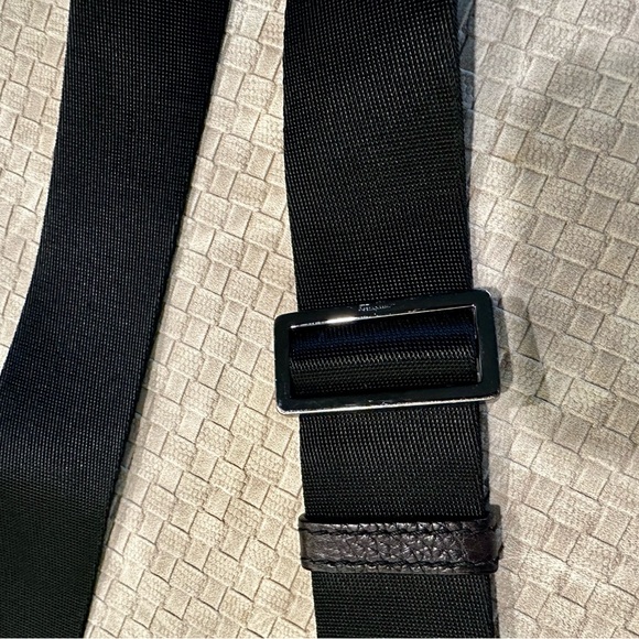 Men’s Ferragamo Cross Body Messenger Bag - Picture 7 of 7